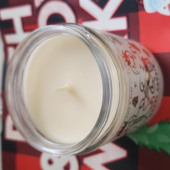 NWT Set of 2 Bath & Body Works 7 oz candles - Picture 9 of 9